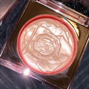 Smash Box + VLADA Highlighter “Gilded Rose”
